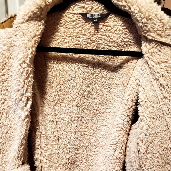 Womens jacket - Picture 3 of 3